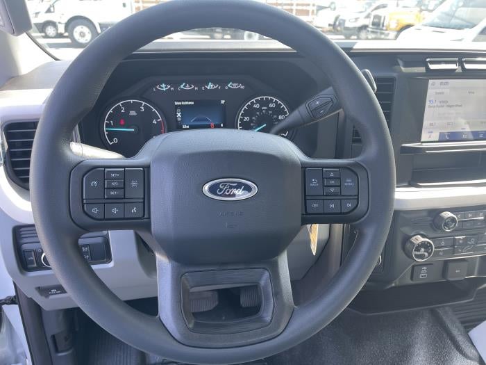 2027 Ford F-550 XL