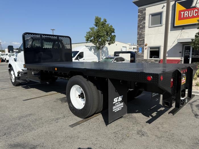 2026 Ford F-650 Standard