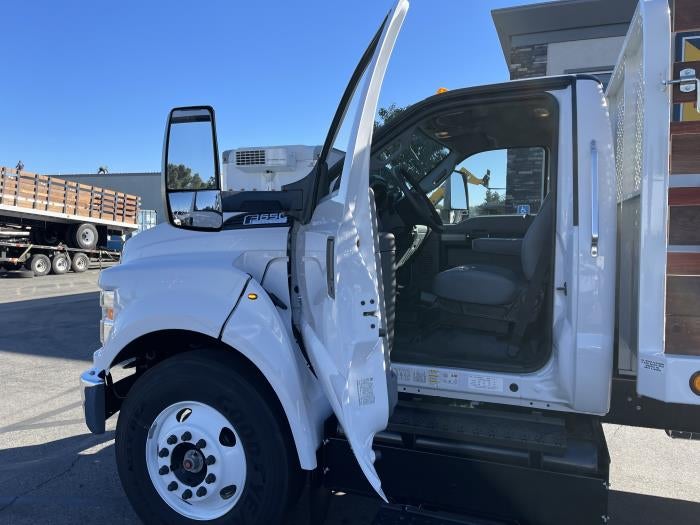 2026 Ford F-650 Standard