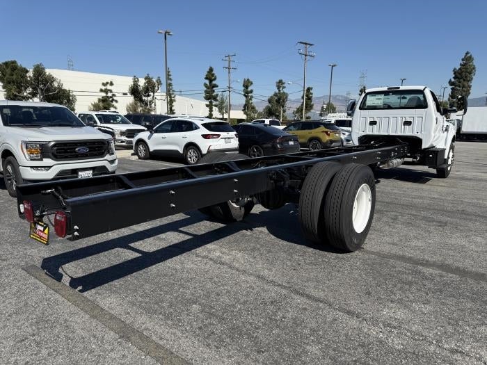 2026 Ford F-750 Standard