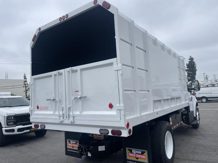 2026 Ford F-750 Standard