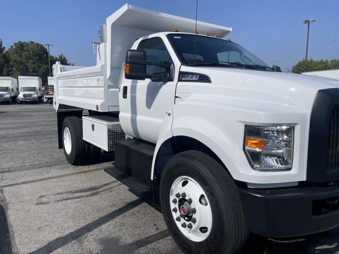 2026 Ford F-750 Standard