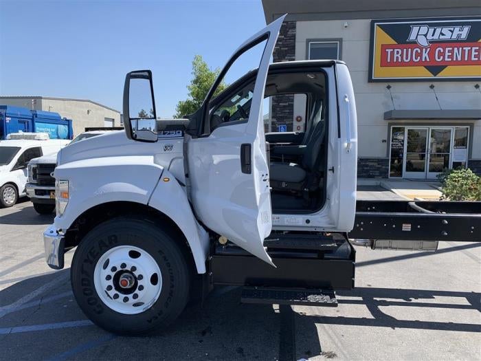 2026 Ford F-750 Standard