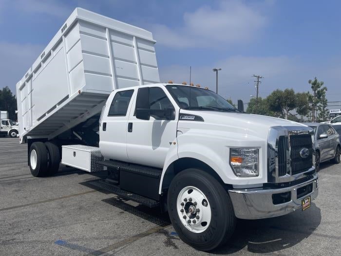 2025 Ford F-650 Standard