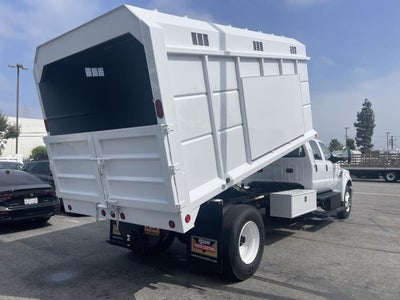 2025 Ford F-650 Standard