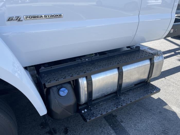 2027 Ford F-650 Standard