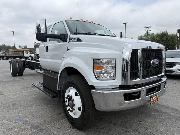 2027 Ford F-750 Preferred