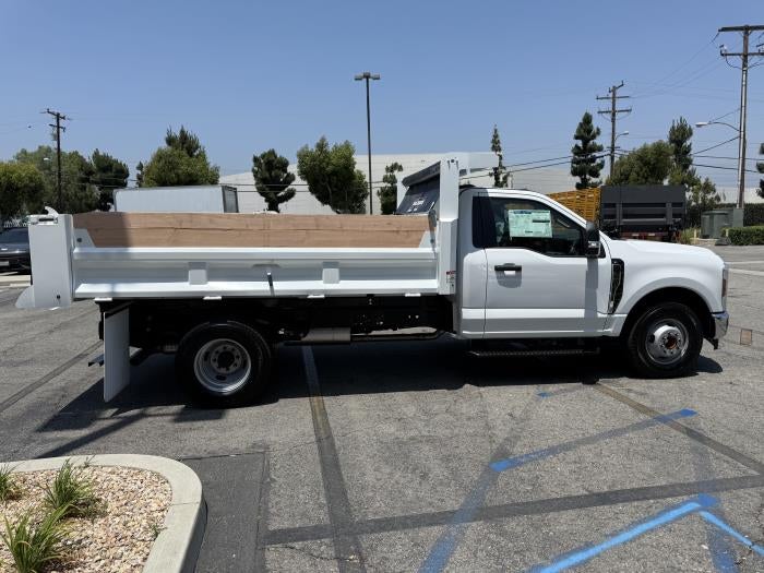 2026 Ford F-350 Super Duty Chassis Cab XL - Photo 6