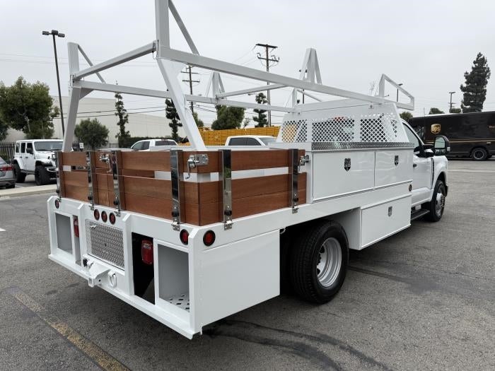 2025 Ford F-350 Super Duty Chassis Cab XL - Photo 6