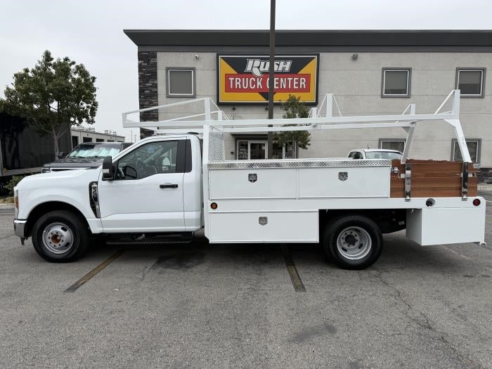 2025 Ford F-350 Super Duty Chassis Cab XL - Photo 3