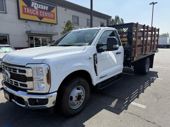 2026 Ford F-350 Super Duty Chassis Cab XL - Photo 2