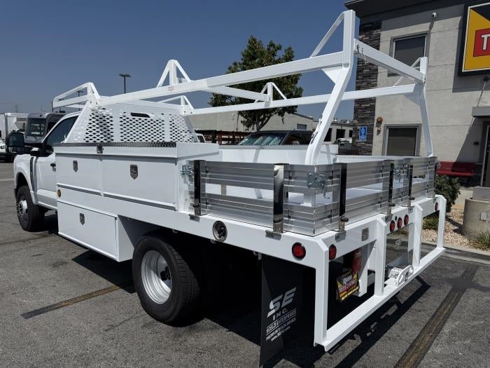 2025 Ford F-350 Super Duty Chassis Cab XL - Photo 4