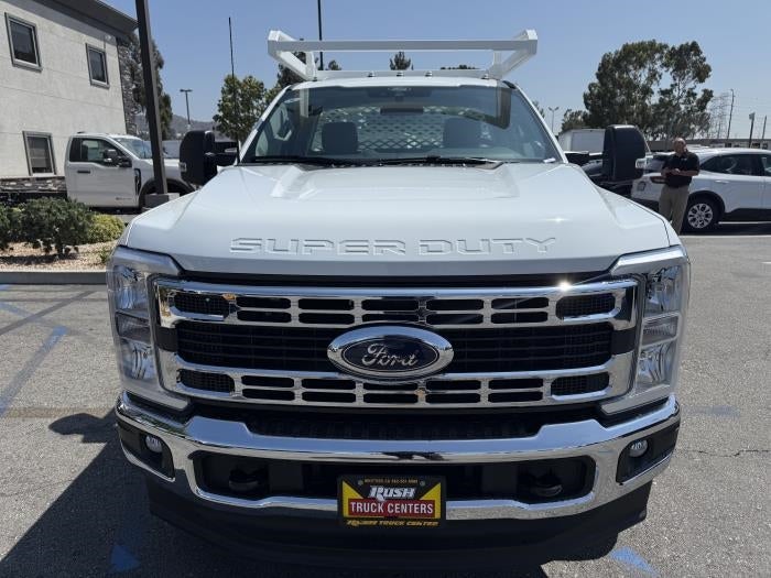 2025 Ford F-350 Super Duty Chassis Cab XL - Photo 9