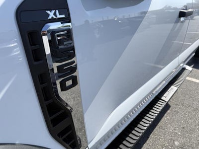 2027 Ford F-550 XL