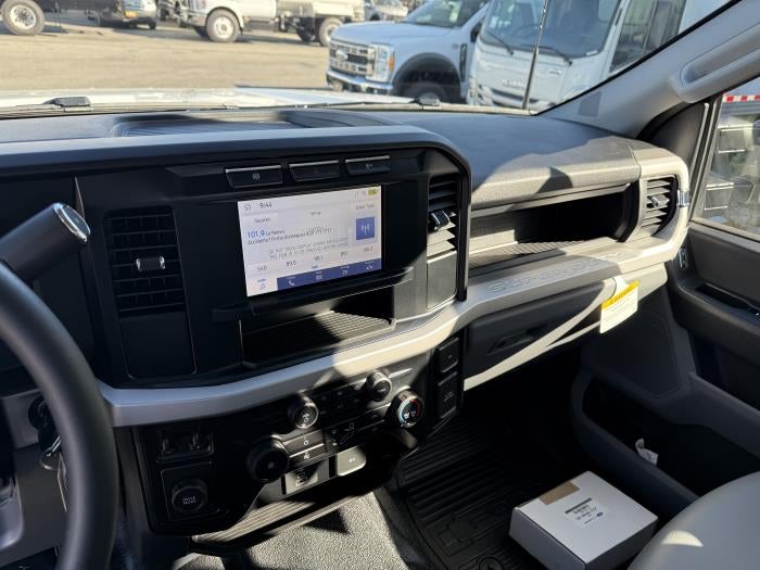 2027 Ford F-550 XL