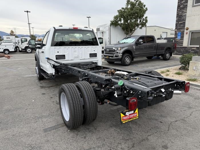 2025 Ford F-450 Super Duty Chassis Cab XL - Photo 4