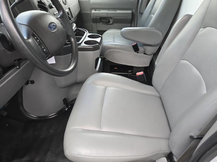 2019 Ford E-450 Base