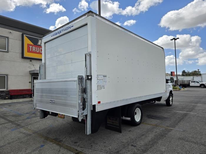 2019 Ford E-450 Base