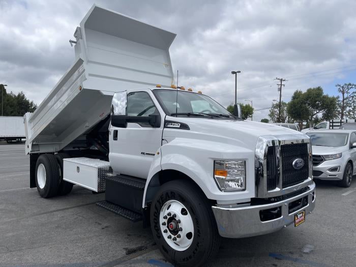 2027 Ford F-750 Preferred