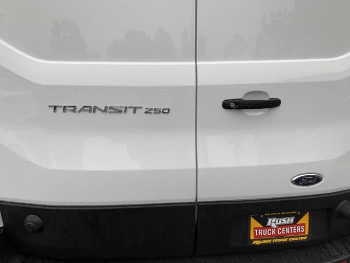 2025 Ford Transit-250 XL