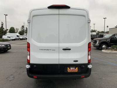 2025 Ford Transit-250 XL