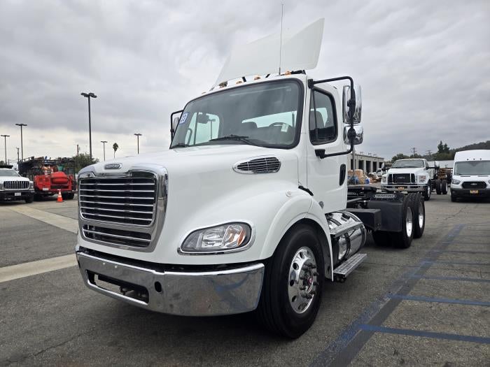 2023 Freightliner Business Class M2 112 Base