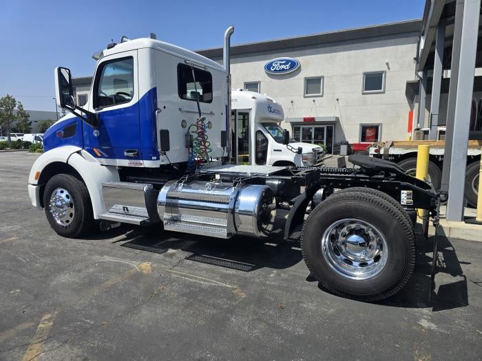 2020 Peterbilt 579 Base
