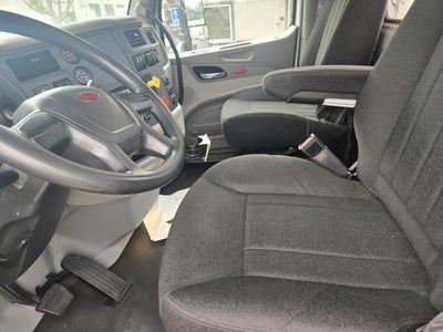 2019 Peterbilt 579 Base