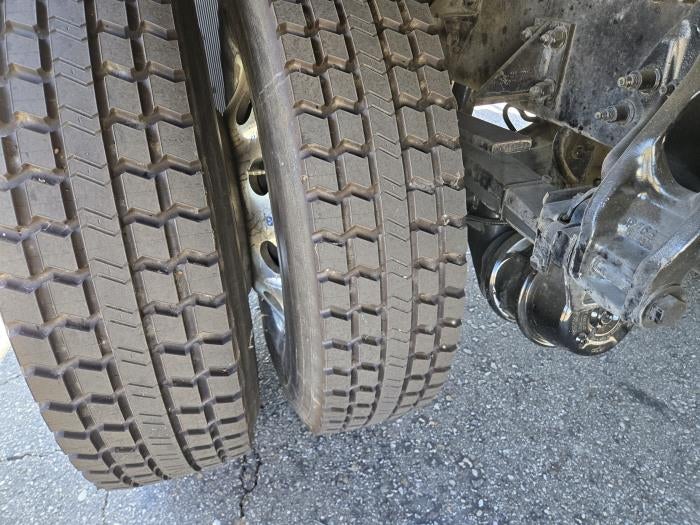 2020 Peterbilt 337 Base