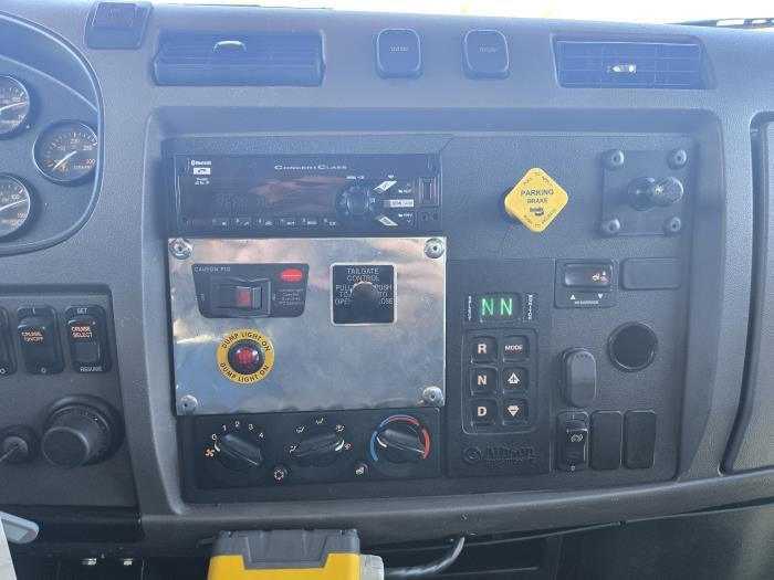 2020 Peterbilt 337 Base