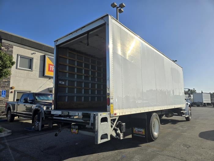 2021 Freightliner Business Class M2 106 Base