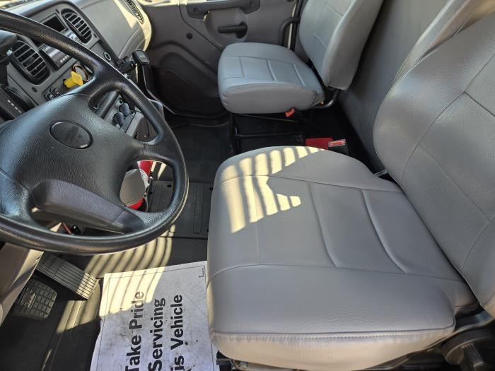 2019 Freightliner Business Class M2 106 Base
