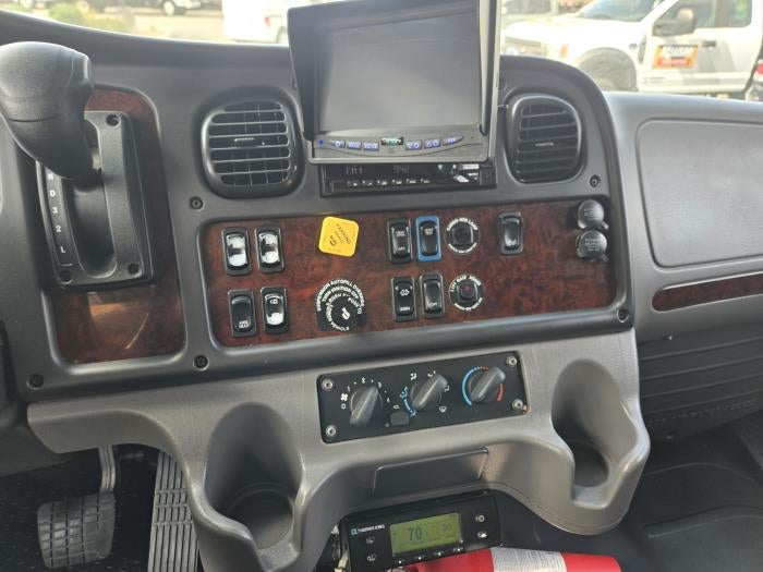 2019 Freightliner Business Class M2 106 Base