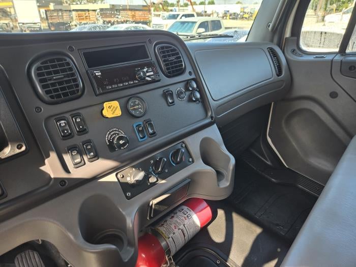2022 Freightliner Business Class M2 106 Base