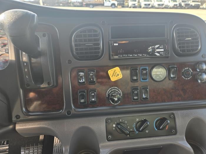 2020 Freightliner Business Class M2 106 Base