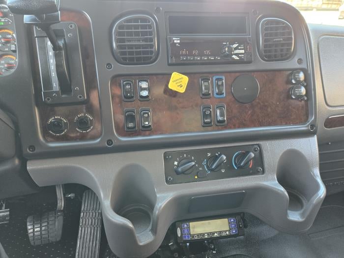 2019 Freightliner Business Class M2 106 Base