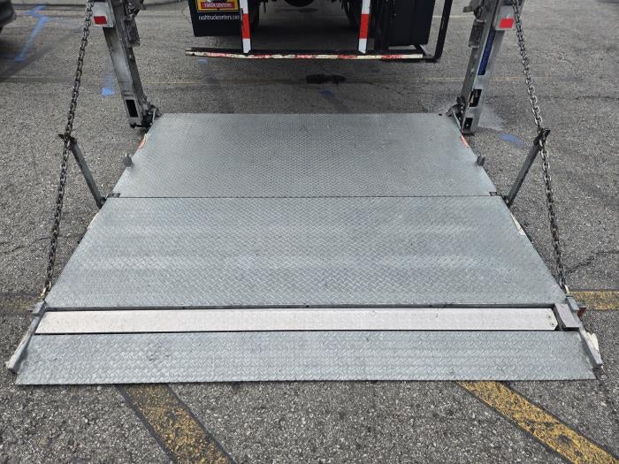 2019 International 4300 Base