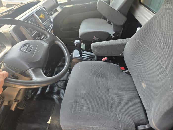 2019 Hino 268A Base