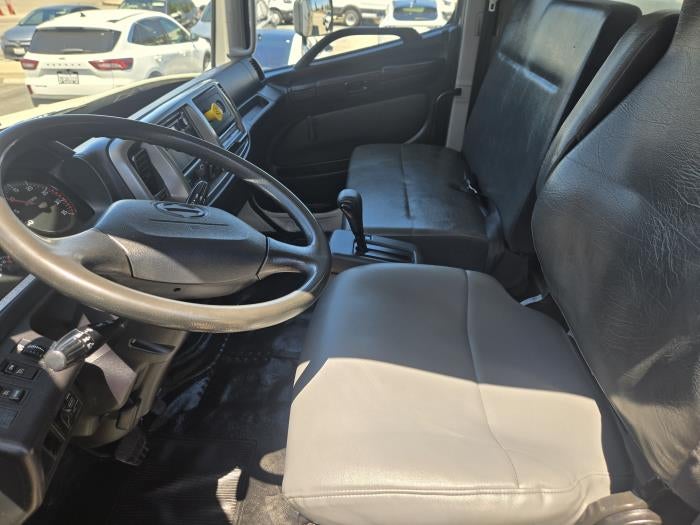 2020 Hino 268A Base