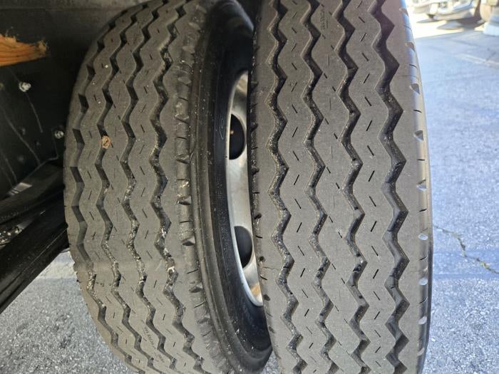 2022 Isuzu NPR-XD Base