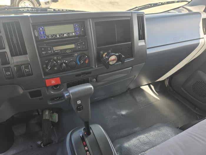2018 Isuzu NPR-XD Base