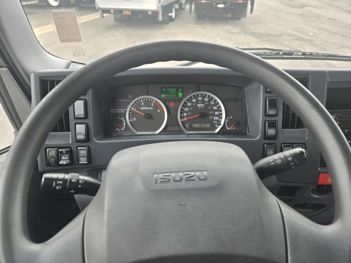 2022 Isuzu NPR-XD Base