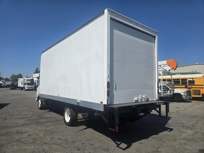 2023 Isuzu NRR Base