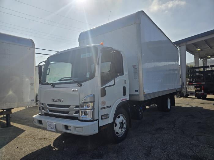 2023 Isuzu NRR Base
