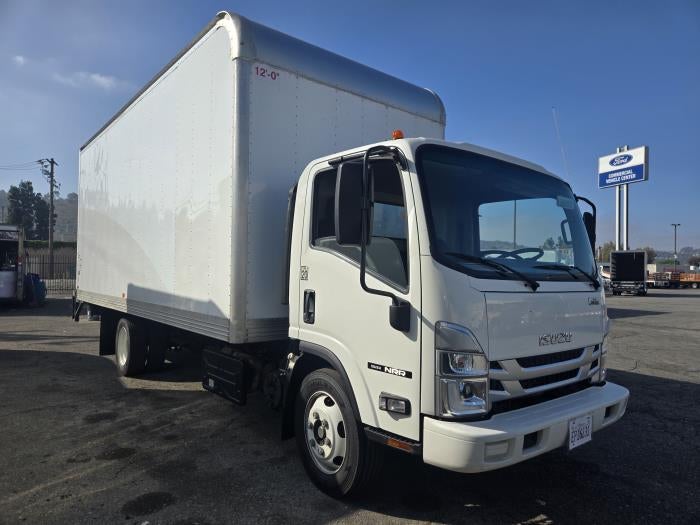 2023 Isuzu NRR Base