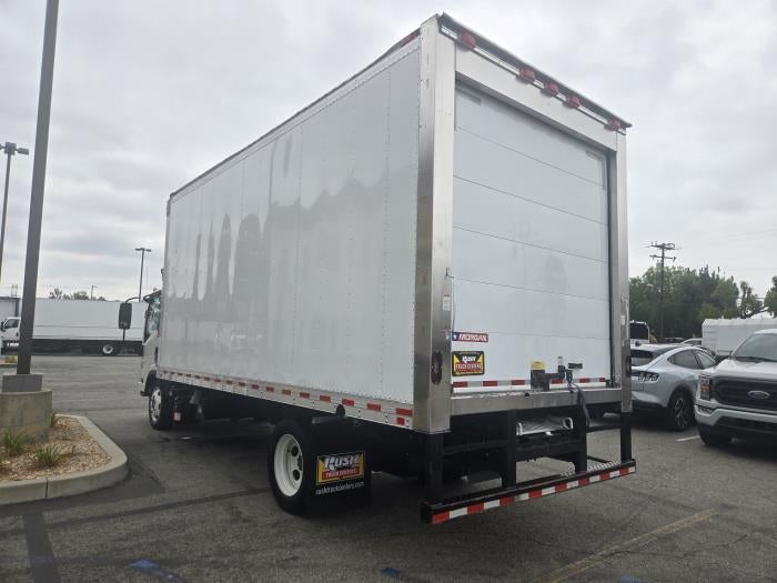 2019 Isuzu NRR Base